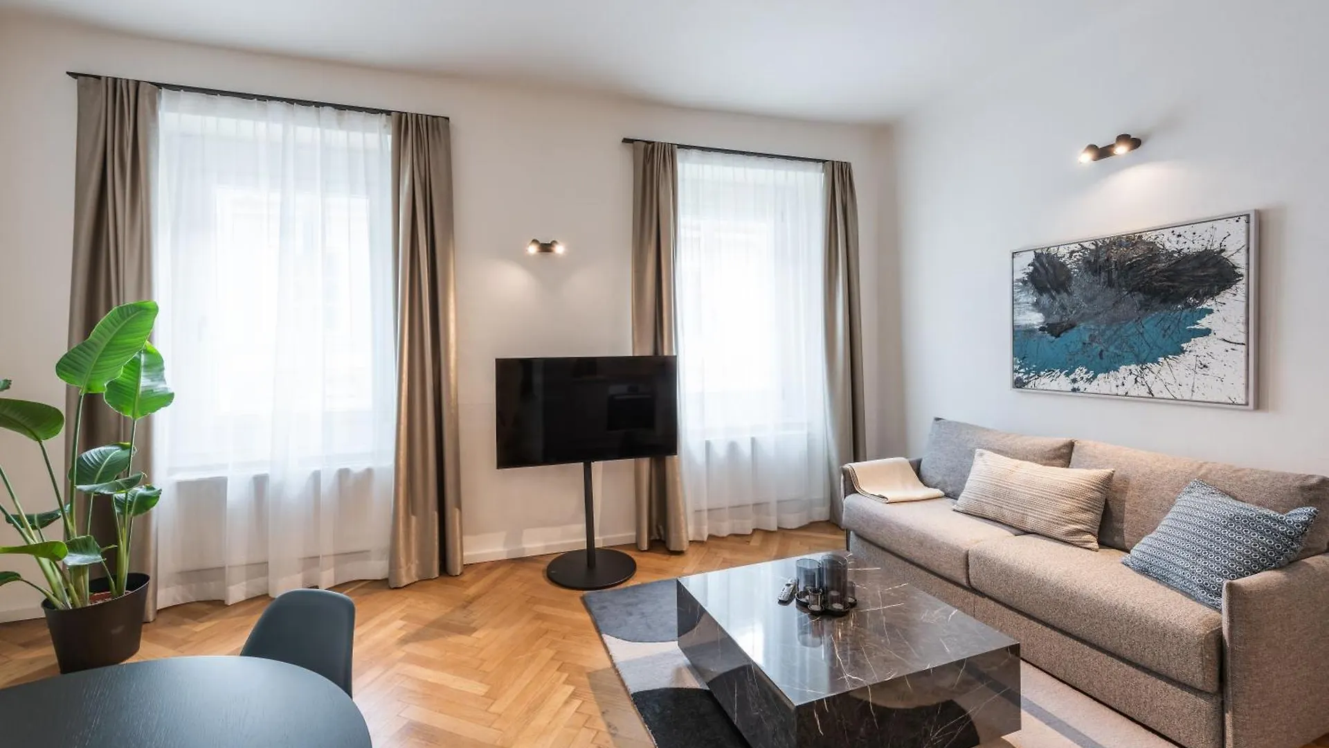 Luxury Design Apartments In City Center Graz