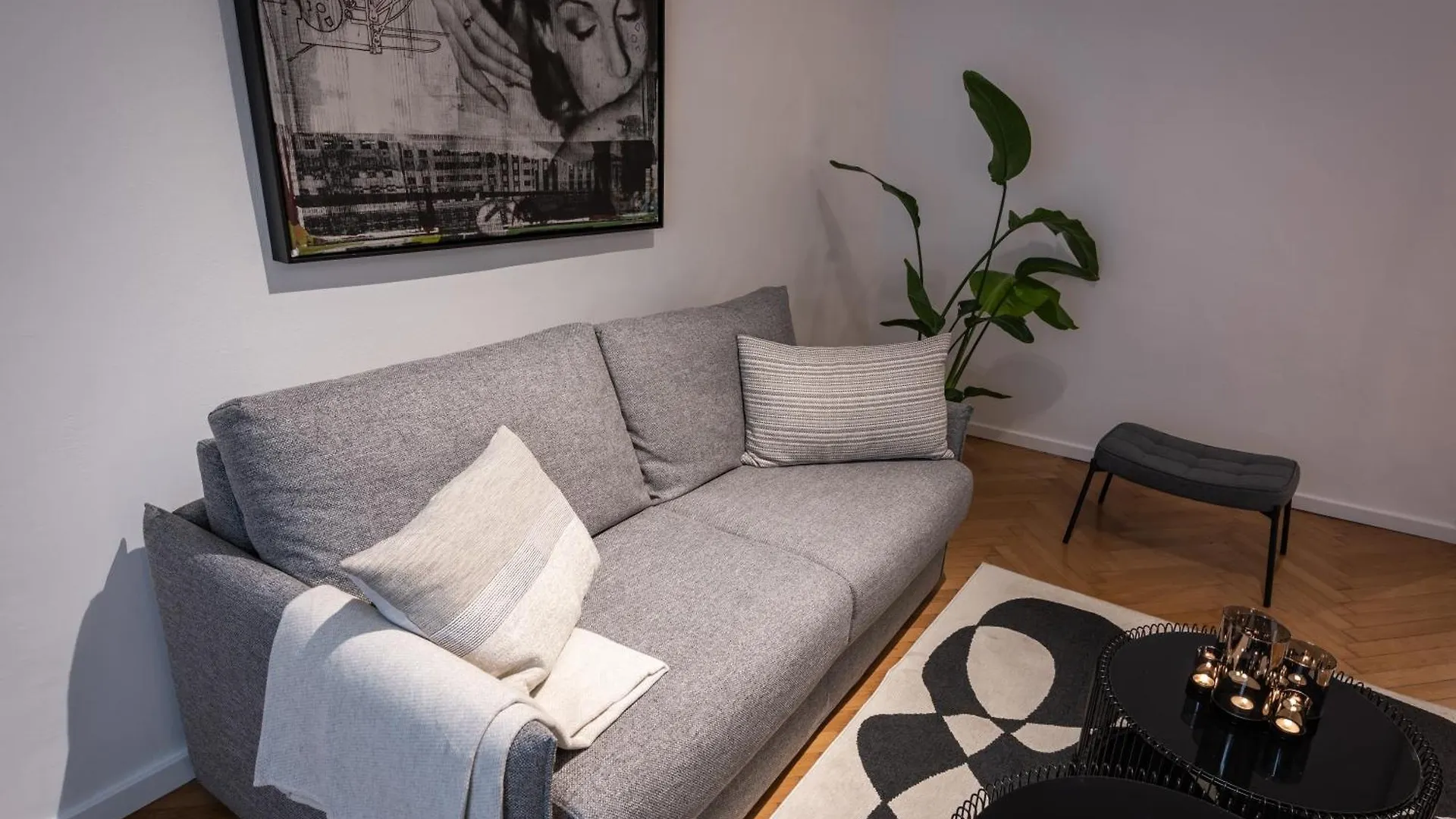 Luxury Design Apartments In City Center Graz 0*,  Østrig